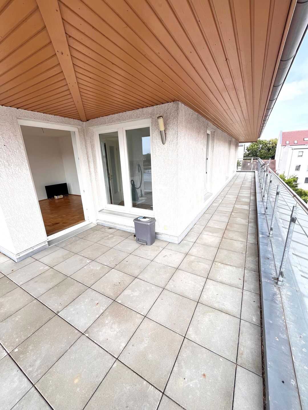 3-Zi-Wohnung mit großer Dachterrasse in Magdeburg – Magdeburg – Vorschaubild 2