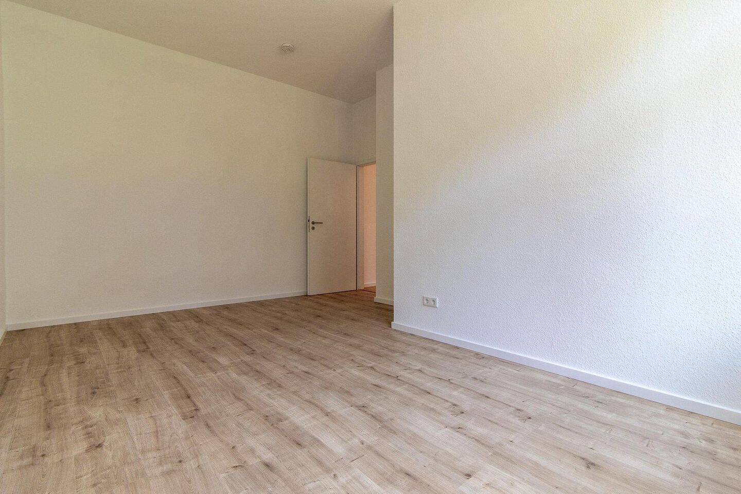 Erstbezug nach Modernisierung: Wohntraum mit Einbauküche und Wellness-Bad in Top-Lage – Chemnitz – Vorschaubild 9