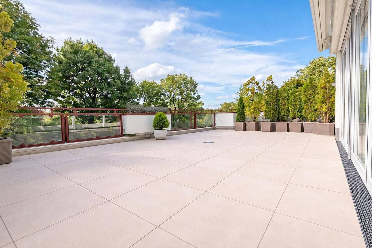 PROVISIONSFREI: Exklusiv-Penthouse mit Traum-XXL-Dachterrasse am Isar-Hochufer – 81925 München – Bild 1 von 9