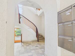3 Zimmer Küche Bad im 1. Obergeschoss Nähe Ku'damm – 10629 Berlin – Vorschaubild 9