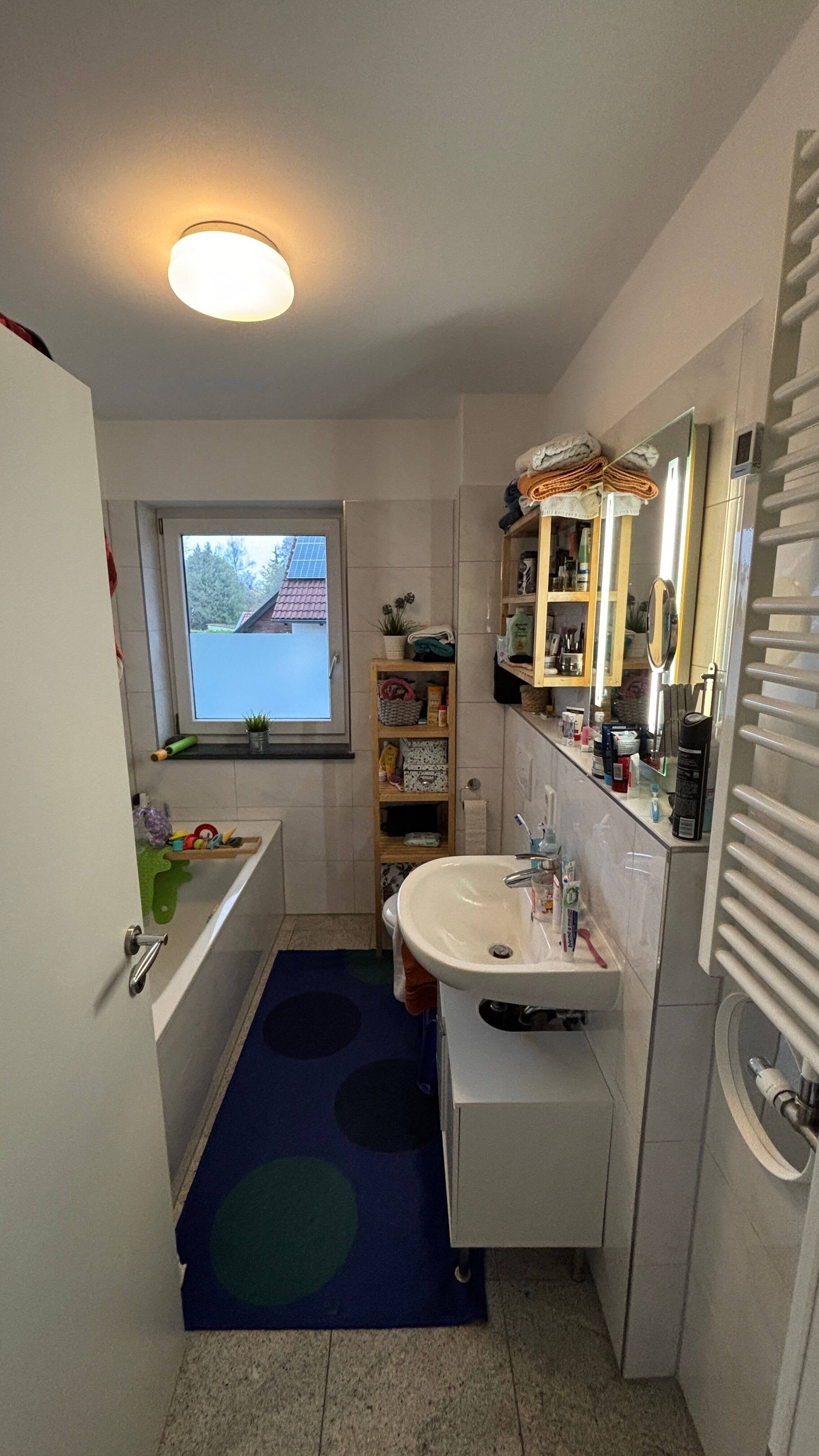 Neuwertige 3 Zi. Whg. Balkon Garage Parkplatz in Vaterstetten – Vaterstetten – Vorschaubild 6