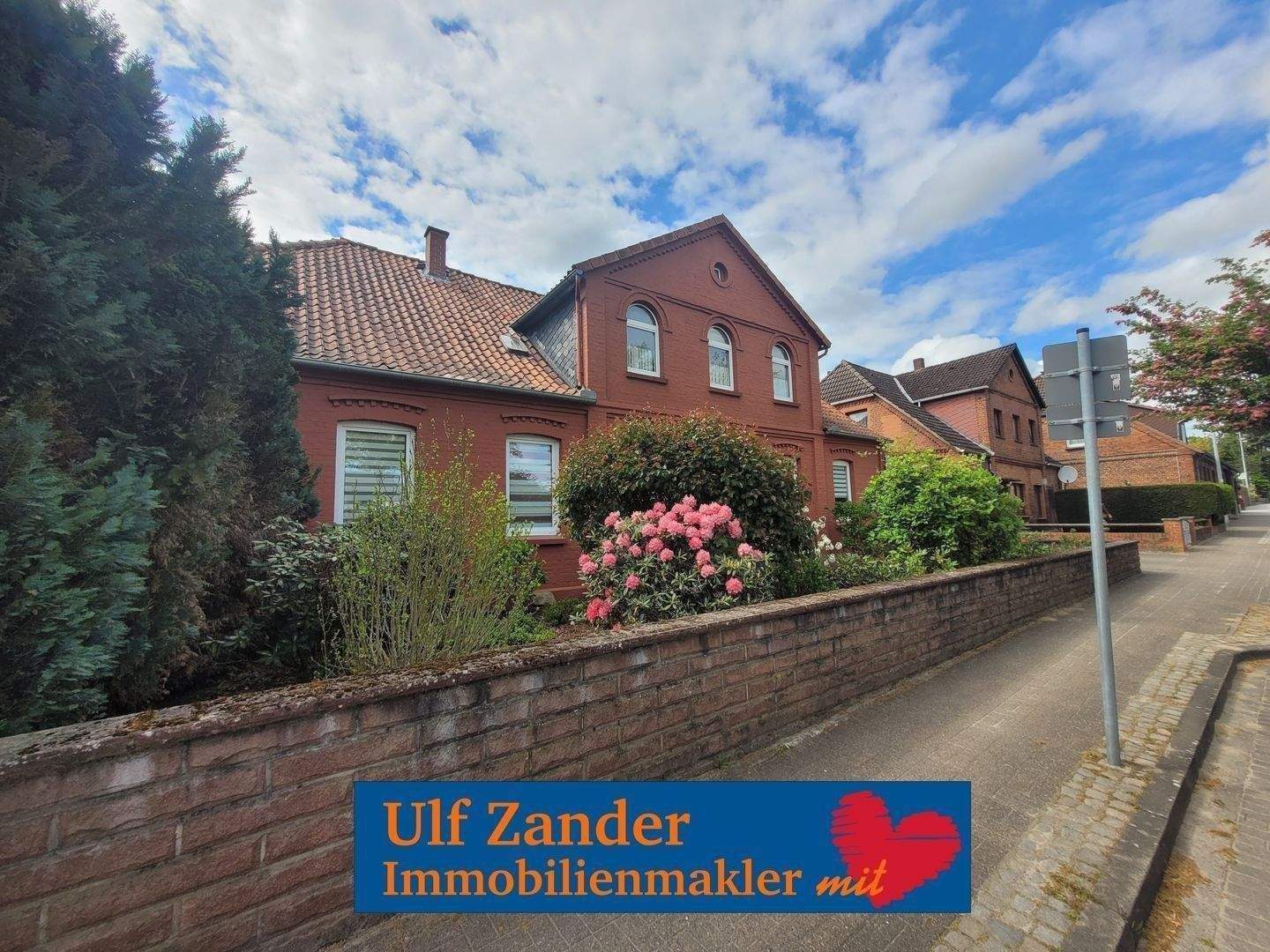 Resthof in Bad Bodenteich mit 4.625 m² Grundstück, 250 m² + 60 m² Wohnfläche – Bad Bodenteich – Bild 1 von 9