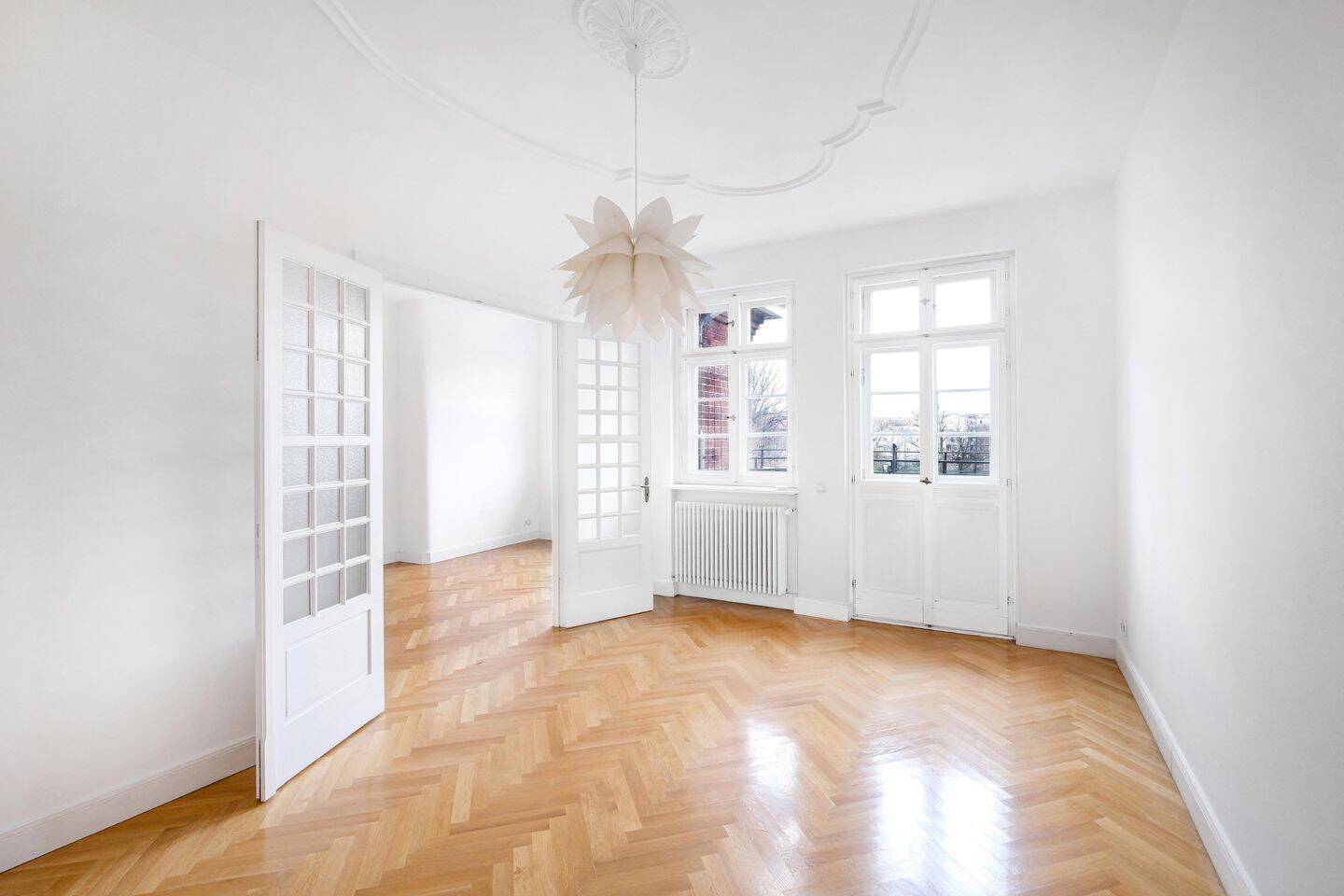 Jugendstiljuwel mit Seeblick in denkmalgeschütztem Gebäude mit ausbaufähigem Dachgeschossrohling