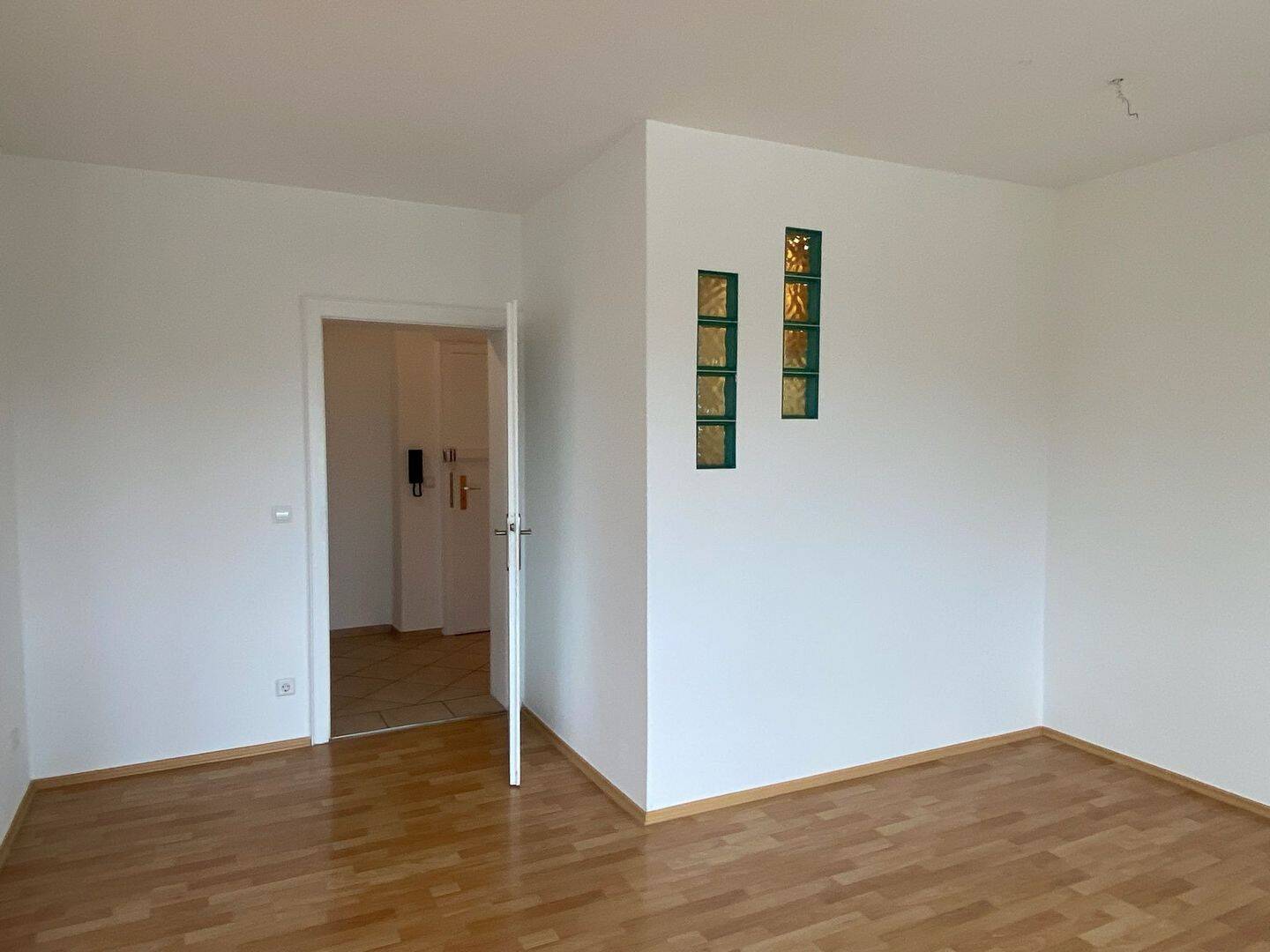 Schöne 3,5 Zimmer Wohnung in der Südstadt – Karlsruhe – Vorschaubild 4