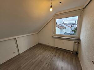 Gemütliche Dachgeschoss-Wohnung in idealer Lage für Singles und Paare! – 71336 Waiblingen – Vorschaubild 5