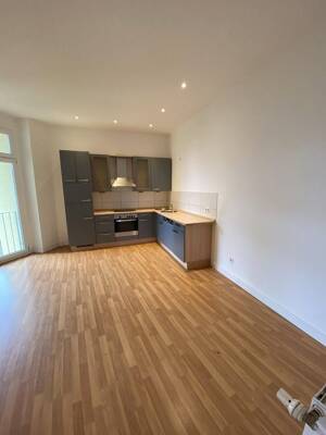 Helle 4 Zimmer Altbauwohnung in Sterkrade – 46145 Oberhausen – Vorschaubild 1