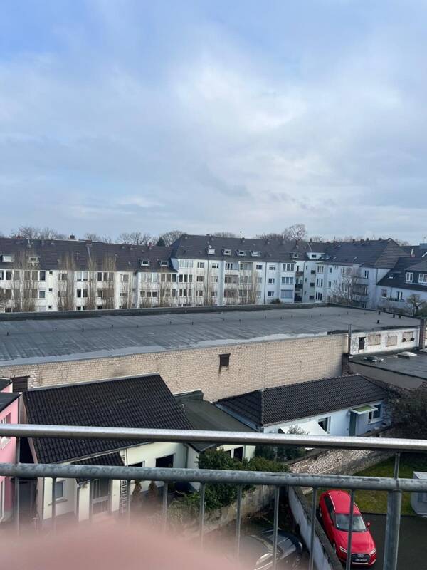 Dachgeschosswohnung in 50737 Köln mit 93,24 m² kaufen