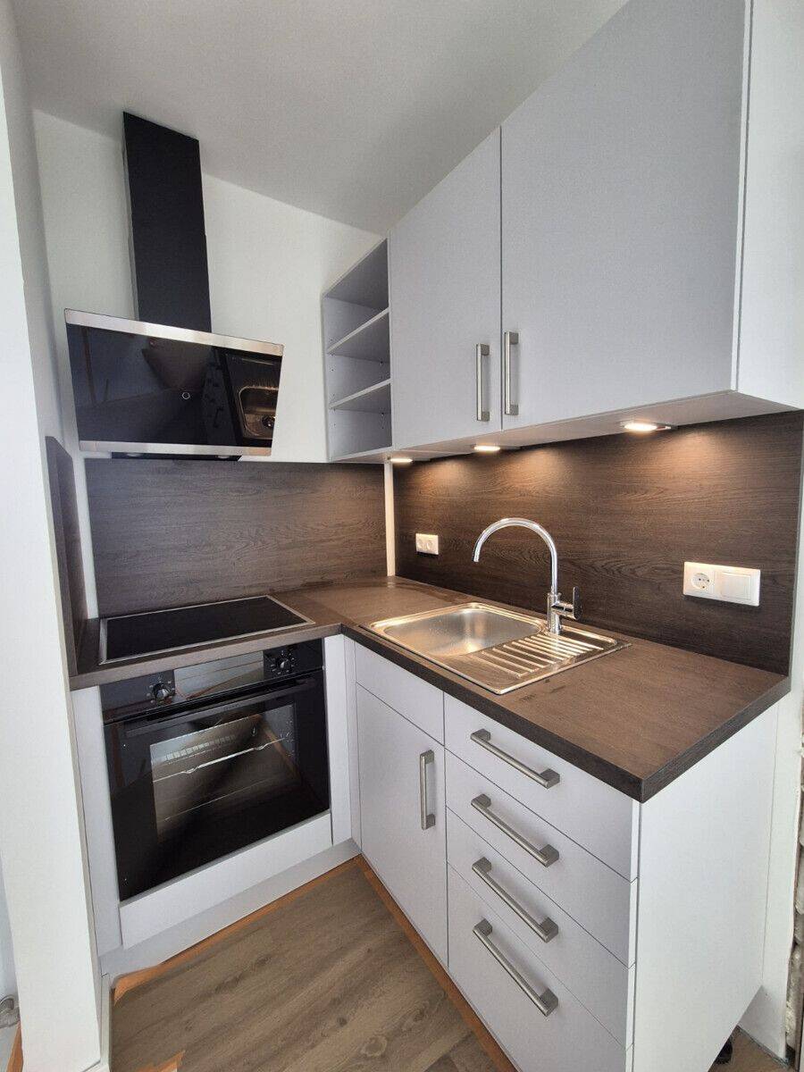 Erstbezug nach Sanierung - 1 Zimmer City Apartment mit Loggia und Stellplatz zu vermieten! – Lübeck – Vorschaubild 3