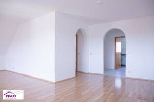 Zuhause ankommen in Rielasingen! Helle 2 Zimmerwohnung mit großem Balkon und Stellplatz – 78239 Rielasingen-Worblingen – Vorschaubild 2