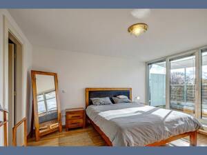 Möbliert: Helle Maisonettewohnung mit Balkon und Dachterrasse – 81377 München – Vorschaubild 3