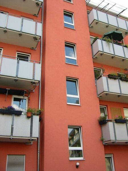 RENOVIERTE 1-Zi.- Whg, Bad mit Fenster, Holzdienböden in Nbg-Südstadt 30iger-Zone, Nähe Hauptbahnhof