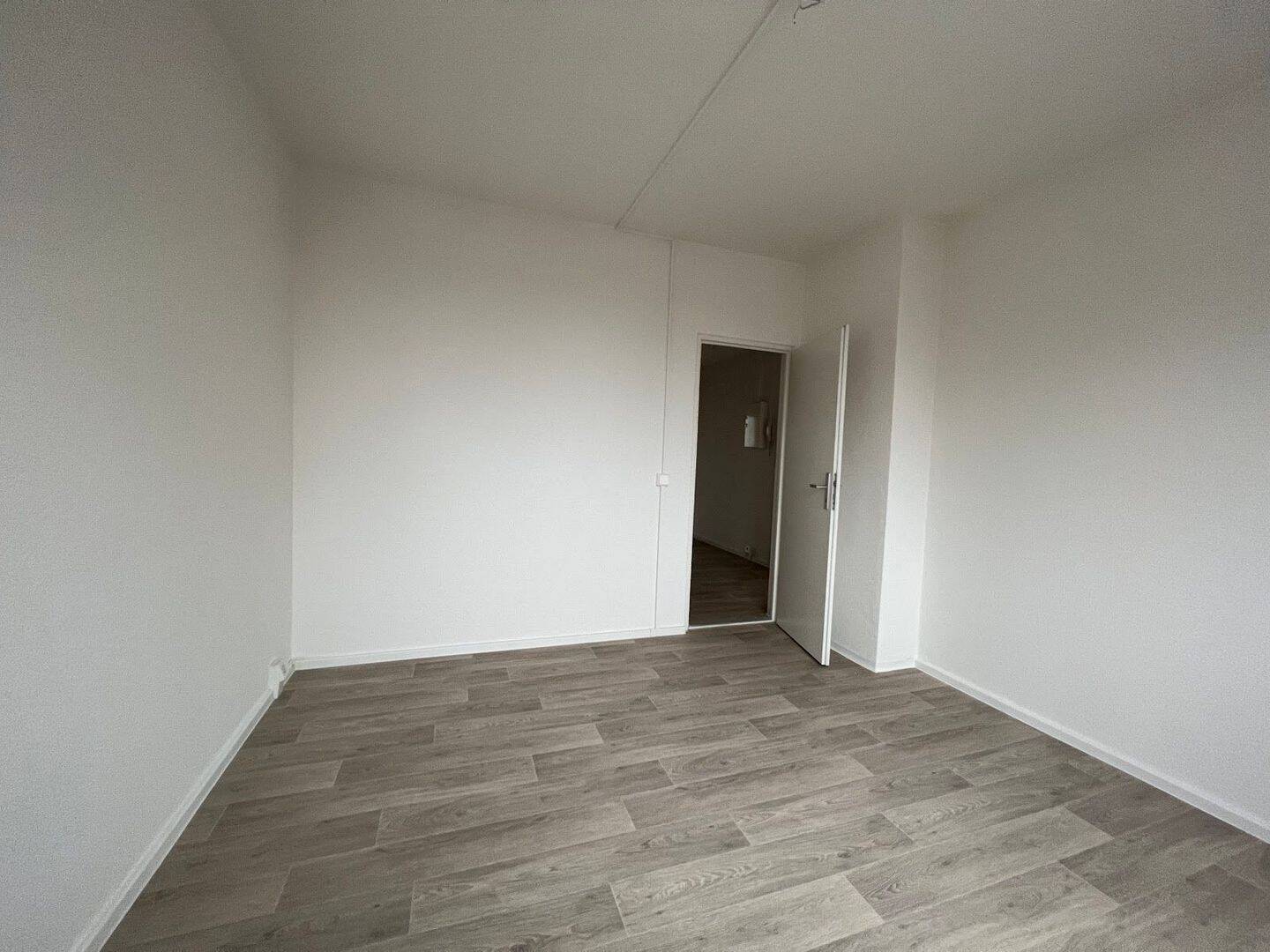 3-Zimmer-Wohnung mit Balkon sucht Lieblingsmieter – Chemnitz – Vorschaubild 6