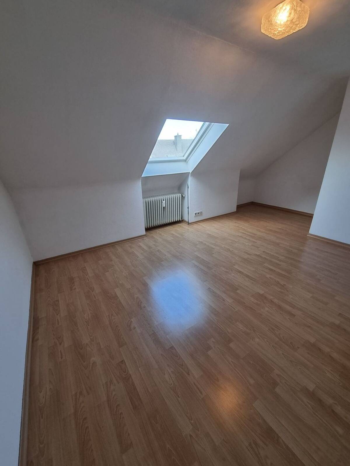 Trier Ost - Apartment mit 26 m² in sehr gepflegtem Mehrfamilienhaus in ruhiger Lage – 54295 Trier – Bild 1 von 3
