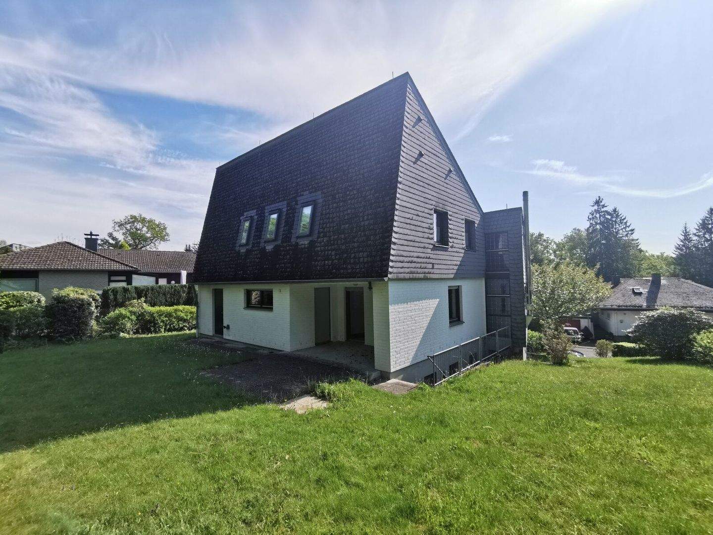 Charmantes Architekten-Einfamilienhaus in herrlich-ruhiger Wohnlage von Siegen-Stadt – Siegen – Vorschaubild 3