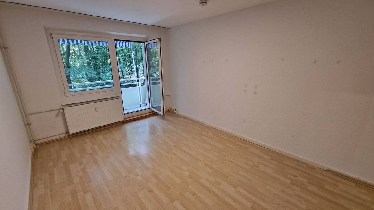 1 Zimmerwohmung mit Balkon (ohne Fahrstuhl) in Potsdam sucht neuen Mieter – 14478 Potsdam – Bild 1 von 5
