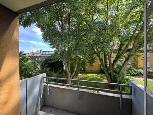 Ideal für zwei Senioren mit WBS - Helle 2,5-Zimmer-Wohnung mit Südbalkon – 45327 Essen – Vorschaubild 2