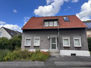Vier-Familienhaus für Handwerker oder Investor