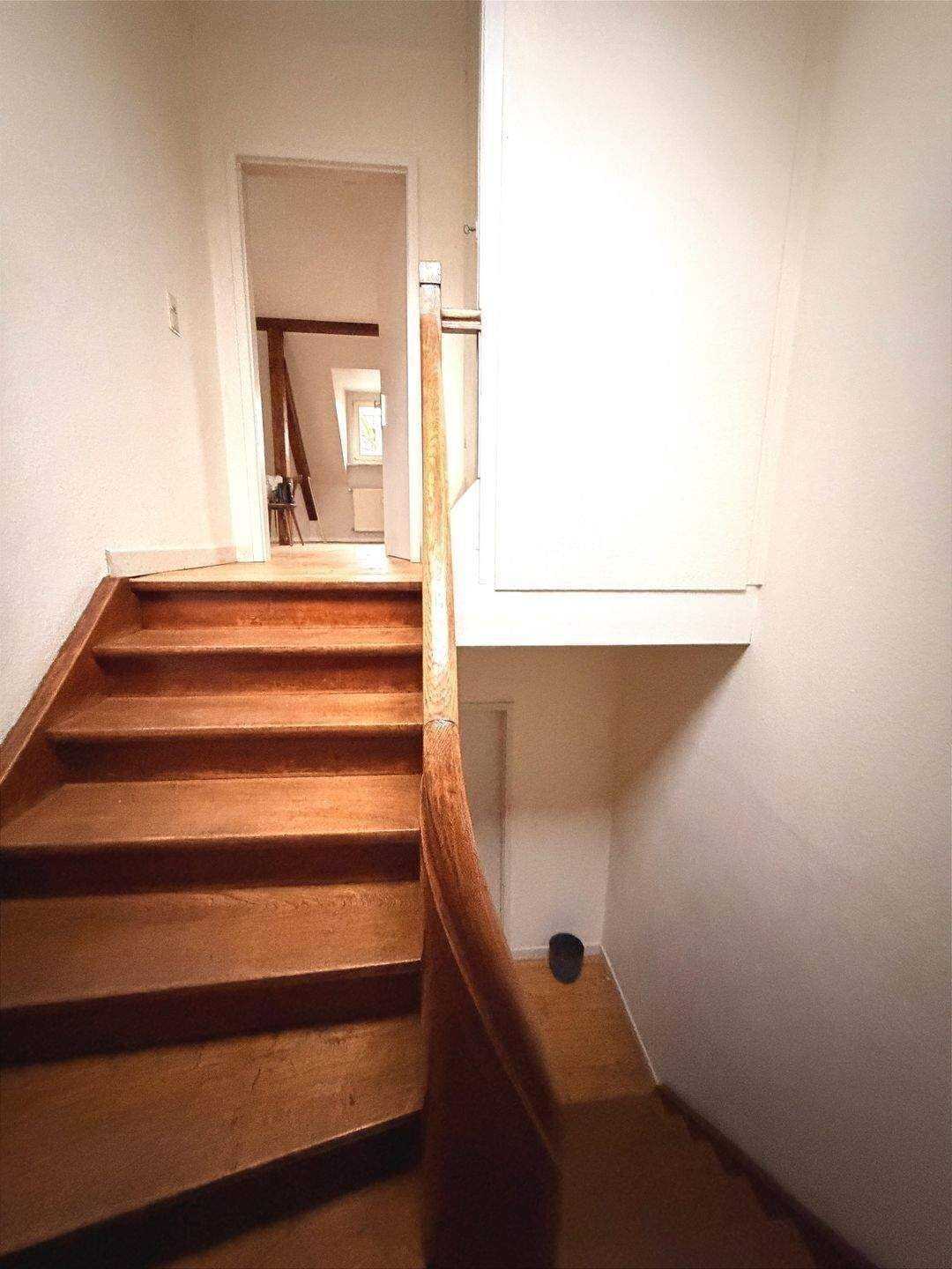 Frei ab sofort / 3-Zimmer-Dachgeschosswohnung im 3. Obergeschoss (ohne Aufzug) / neue Einbauküche – Traben-Trarbach – Vorschaubild 9
