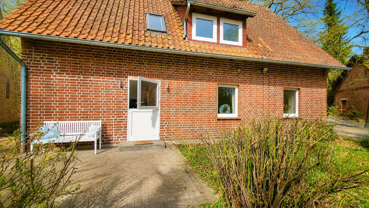 Ein Zuhause zum Ankommen - Haus mit Kamin & Garten im Raum Lüneburg – Altenmedingen – Vorschaubild 3