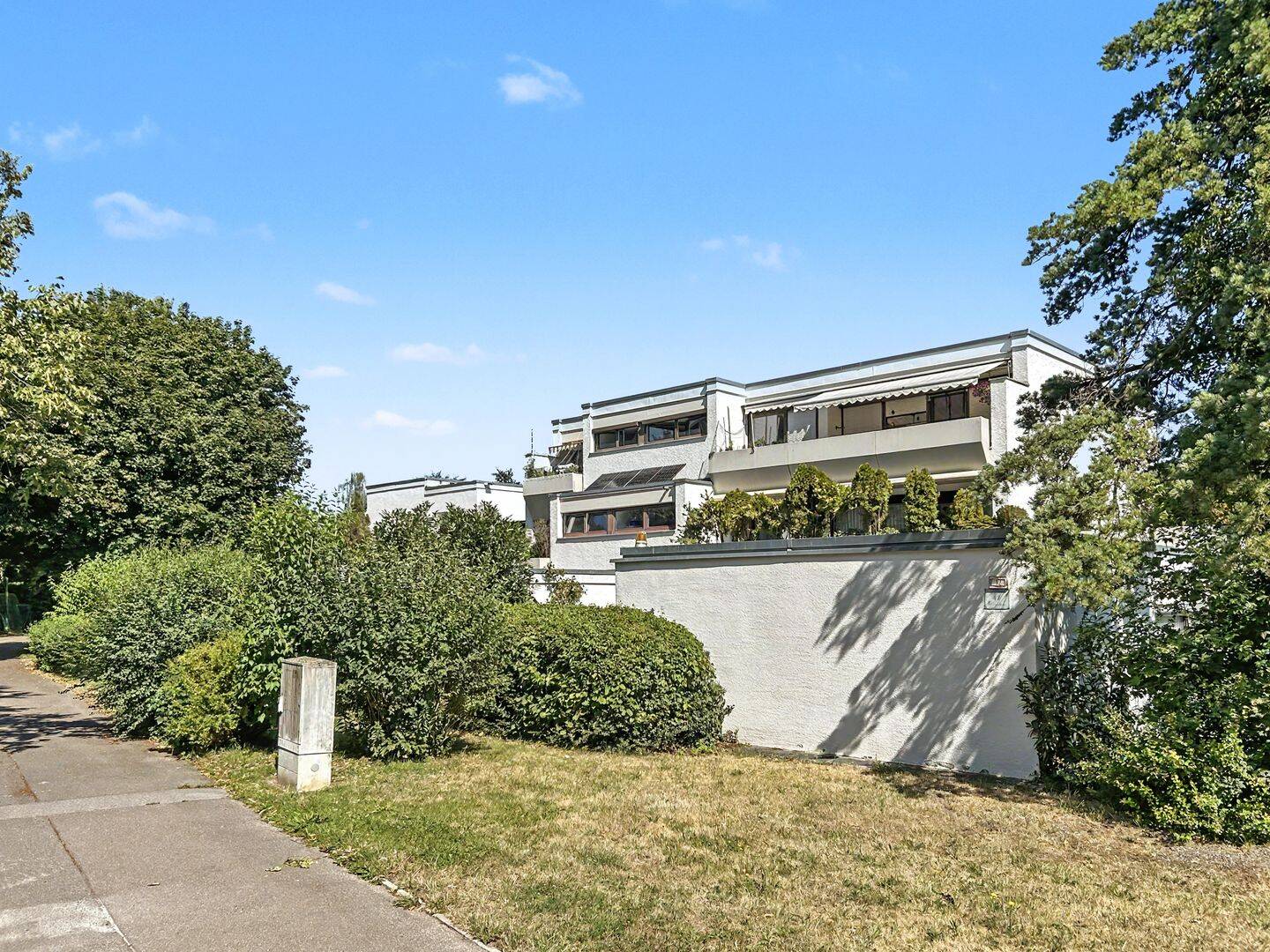 Vermietete 2-Zimmer-Wohnung in der Nähe des Klinikums Ingolstadt mit hauseigenem Schwimmbad