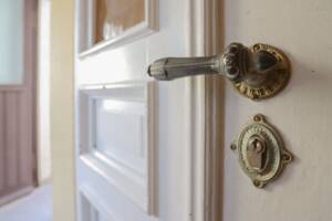 +++ Einfamilien- oder Mehrgenerationenhaus mit sehr großem Grundstück und viel Ausbaupotenzial +++ – 1156 Dresden – Vorschaubild 8