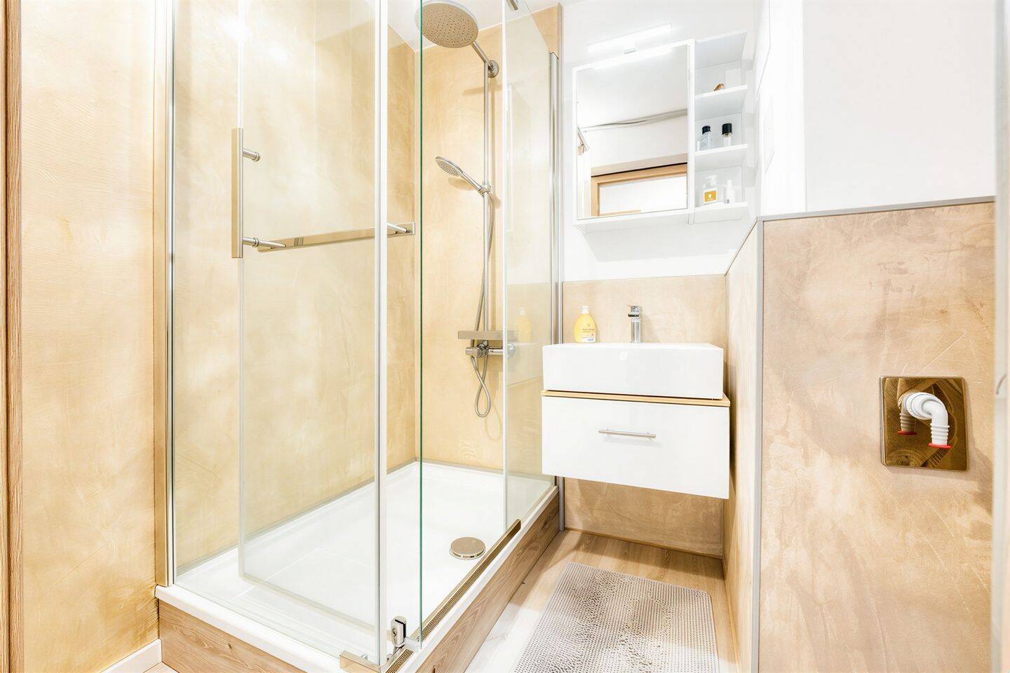 Exklusiv modernisierte 3-Zimmer-Wohnung mit traumhaftem Alpenpanorama in Englschalking / Bogenhausen – München – Vorschaubild 6