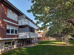 Mitten im Paderborn- Stadtheide: schöne, renovierte 3 Zimmerwohnung mit Außengarage und 2 Kellerräumen! – 33102 Paderborn – Vorschaubild 2