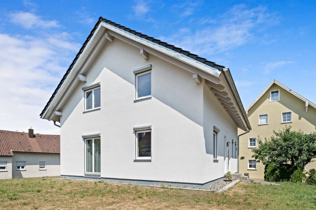 Traumhaftes, neuwertiges Einfamilienhaus in ruhiger Lage von Bisingen-Zimmern! – Bisingen – Vorschaubild 3