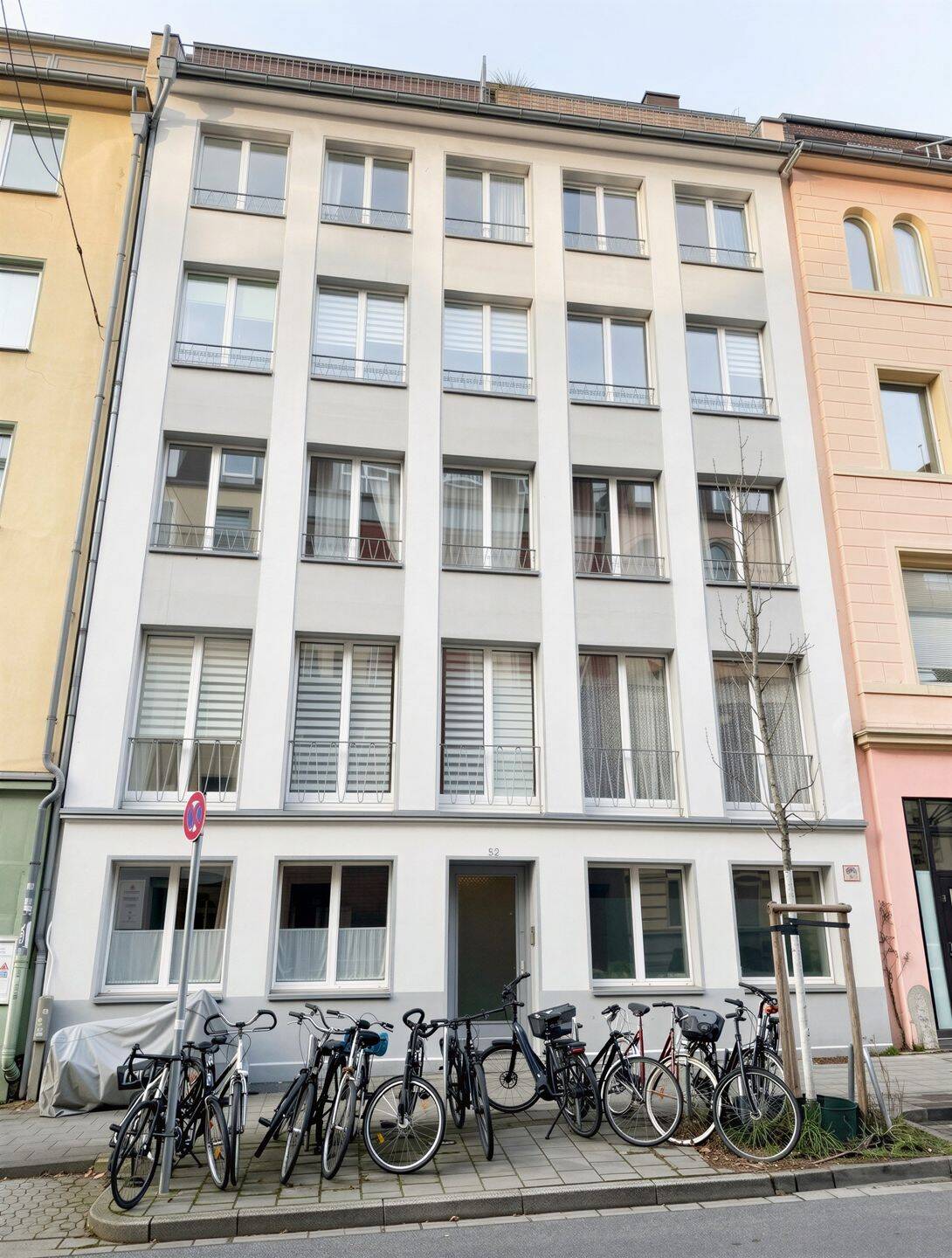 Zentral. Charmant. Pempelfort. 55,88qm 2 Zimmer Küche Bad Balkon – Düsseldorf – Vorschaubild 2