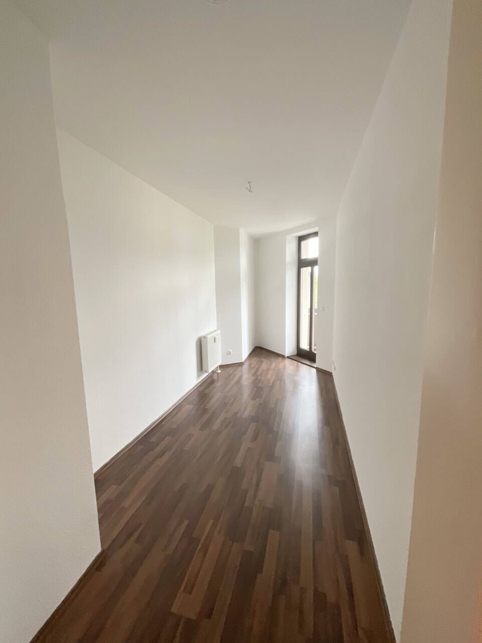 Die ist es! + Vermietete 3 Zimmer in Gohlis + Sonniger Westbalkon + Dunkles Laminat + Bad mit Wanne – Leipzig – Vorschaubild 9