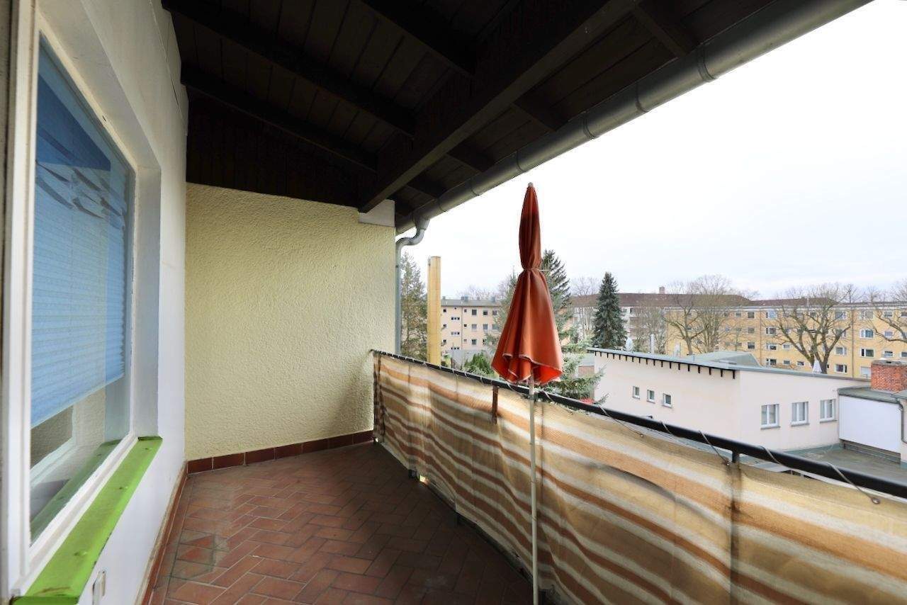 FÜR SINGLES ODER PENDLER - PRAKTISCHES CITY-APARTMENT - GROSSE LOGGIA – Berlin – Vorschaubild 8