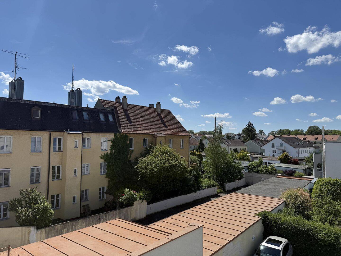 Gut geschnittene 2-Zimmer-Wohnung mit Süd-Loggia in Augsburg-Lechhausen – Augsburg – Vorschaubild 2