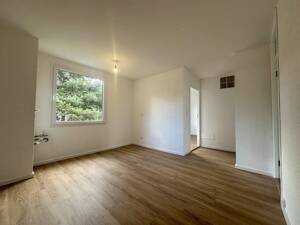 Perfekt für Familie oder WG, Renovierte 3-Zimmer-Wohnung – 93057 Regensburg – Vorschaubild 2