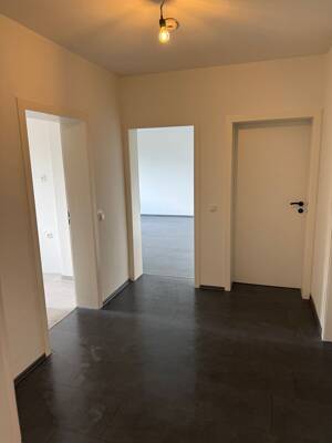 Oberhausen Klosterhardt-Süd genießen- Modernisierte 4 Zimmer Maisonette Wohnung zu vermieten – 46119 Oberhausen – Vorschaubild 4