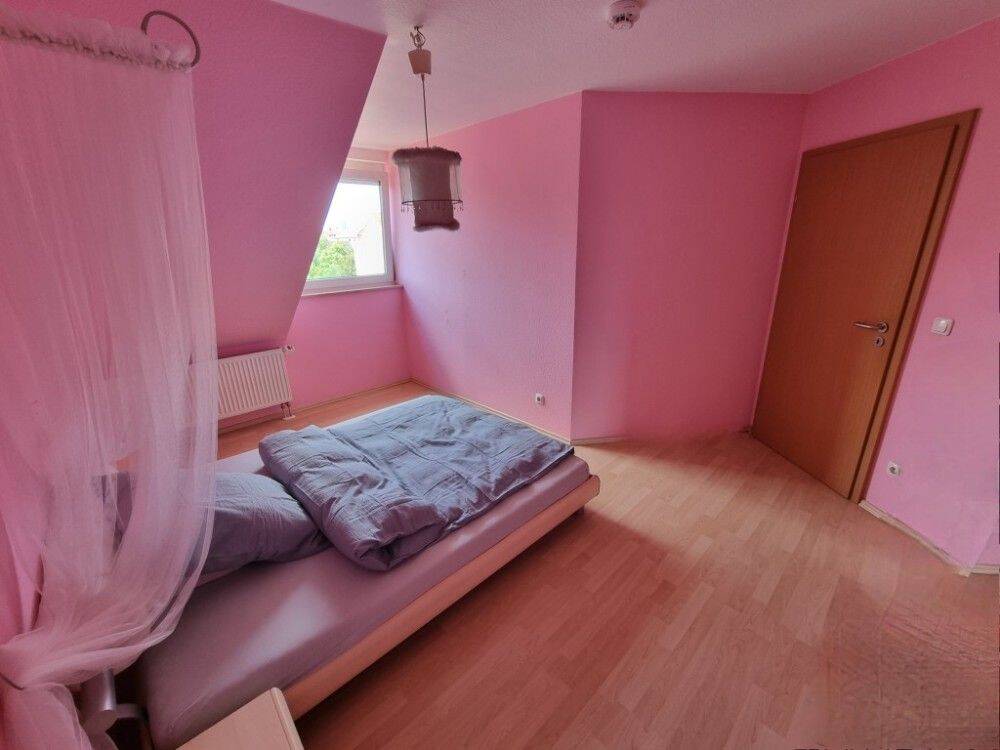 Oben Wohnen ... Charmante Dachgeschoss- Wohnung mit sonniger Loggia ... – Nürnberg – Vorschaubild 9