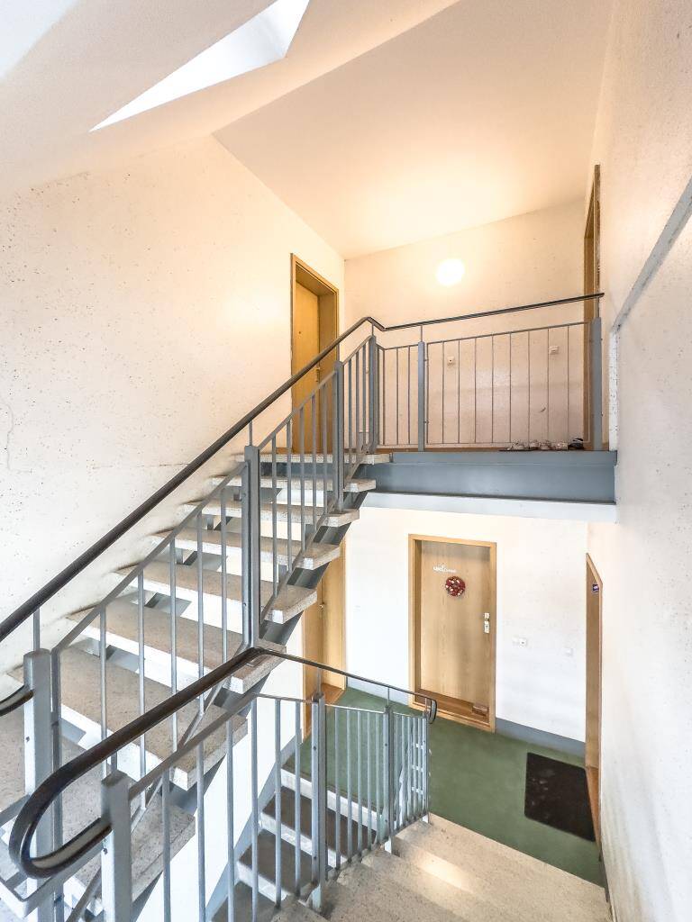 KAPITALANLAGE - ERSTKLASSIGE 3 ZIMMER DACHGESCHOSSWOHNUNG IN BEGEHRTER LAGE - UNWEIT ZUR ELBE – Dresden – Vorschaubild 5