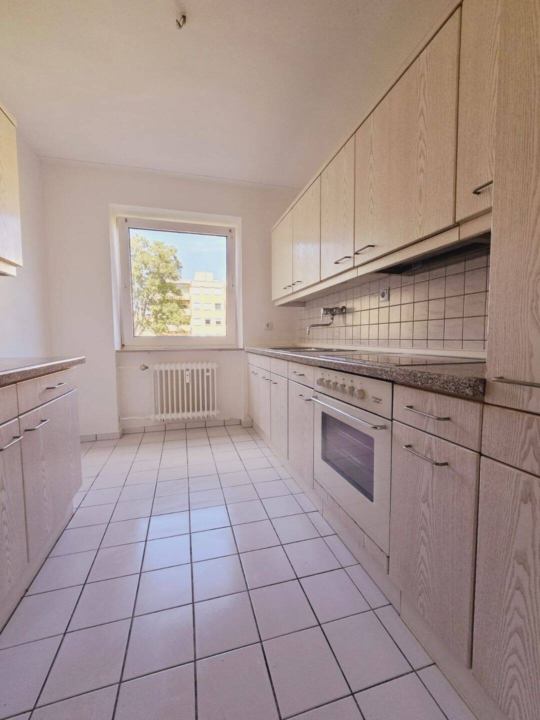 Modern renovierte 2-Zimmer-Wohnung mit Winterbalkon in Nürnberg-Zabo – Nürnberg – Vorschaubild 2
