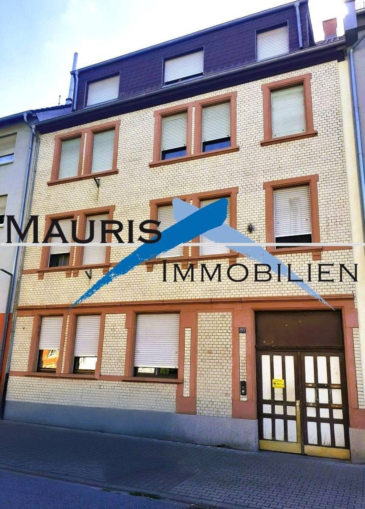 Solides Mehrfamilienhaus mit Garagen – 68307 Mannheim – Bild 1 von 9