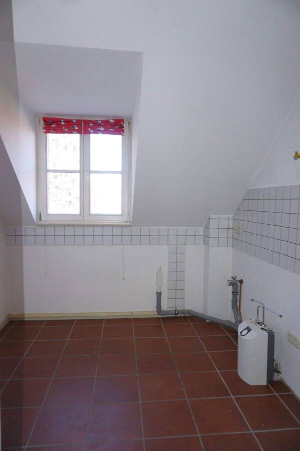 Dachgeschosswohnung in 50767 Köln mit 65 m² kaufen