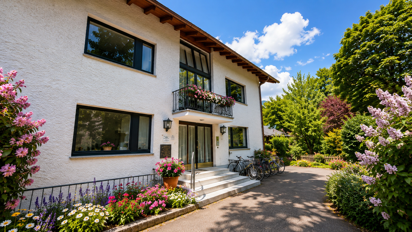 Mehrfamilienhaus mit 11 Wohnungen ca. 527 m², Grundstück 1.024 m² Keller, Garagen – Garmisch-Partenkirchen – Vorschaubild 8