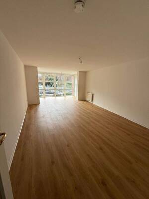 2 Raum Wohnung mit EBK und Stellplatz – 19053 Schwerin – Vorschaubild 2