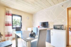 Vermietetes Zweifamilienhaus mit Dachgeschoss und kleinem Garten – 74080 Heilbronn – Vorschaubild 4