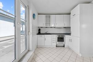Drei Zimmer. Drei Außenbereiche. Ganz oben. Besonderes Wohnen am Riedberg - sofort verfügbar – 60438 Frankfurt am Main – Vorschaubild 9