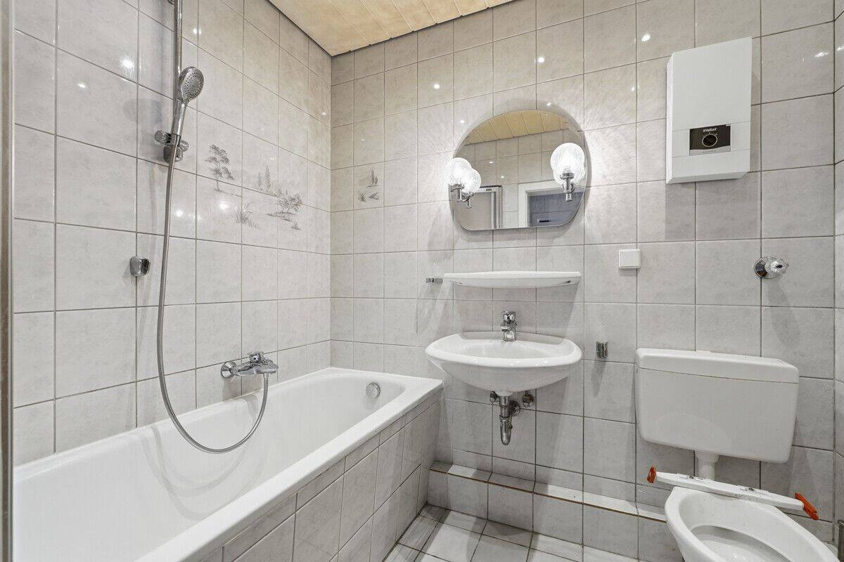 Verwirklichen Sie Ihre Wohnideen: Kompakte 3-Zimmer-Wohnung mit Loggia in ruhiger Sackgassenlage – Köln – Vorschaubild 6
