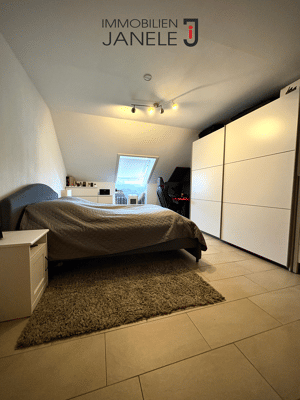 Moderne 2-Zimmer-Dachgeschosswohnung mit Balkon nahe Universität und Universitätsklinikum – 93051 Regensburg – Vorschaubild 9