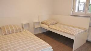 ruhige 2-Zimmer-Wohnung in Stuttgart-Zuffenhausen - WOHNEN AUF ZEIT – 70435 Stuttgart – Vorschaubild 4