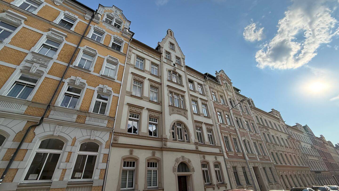 Whg. im 2.OG ! Küche mit Balkonzugang / Laminat / Bad mit Wanne u.v.m. – Chemnitz – Vorschaubild 3