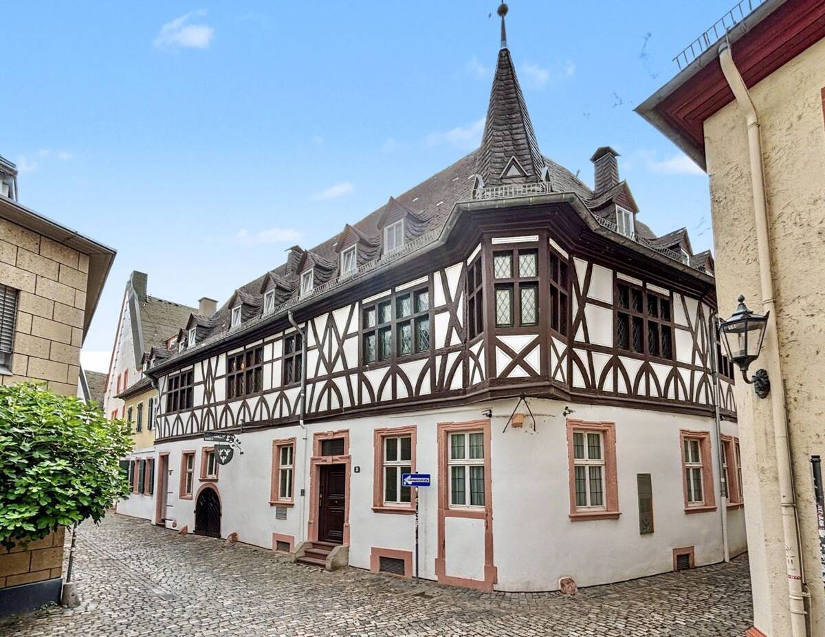 Historischer Leininger Hof Mainz - Denkmalgeschützte Immobilienrarität in der Mainzer Altstadt – 55116 Mainz – Bild 1 von 9