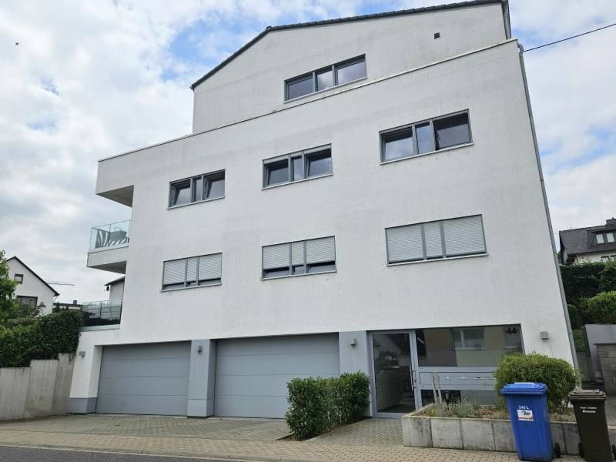 Gemütliche 3-Zimmerwohnung mit Balkon, Garage und Stellplatz in Koblenz – 56072 Koblenz – Bild 1 von 7