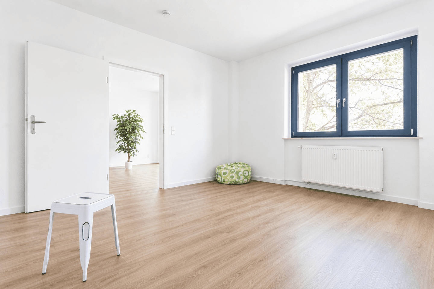 Moderne Gartenwohnung! Neu saniertes Wohlfühlbad & Einbauküche – Magdeburg – Vorschaubild 7